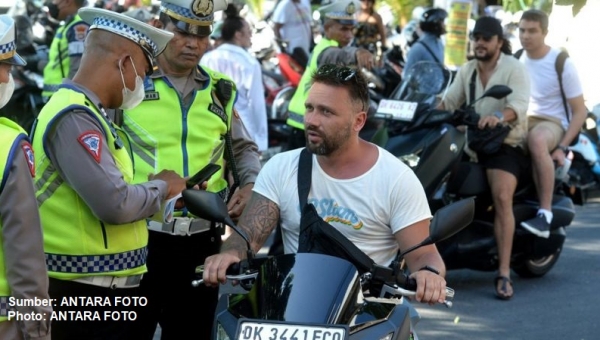 Larangan turis asing sewa motor di Bali